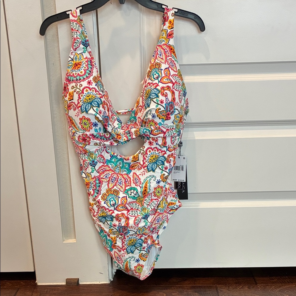 La Blanca Women's Island Goddess Cross Front Keyhole One Piece Swimsuit